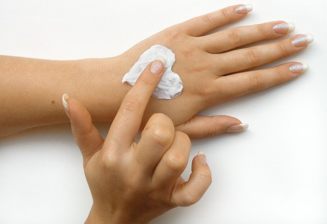 အရေပြားပြန်လည်နုပျိုမှုအတွက် လက်ခရင်မ်